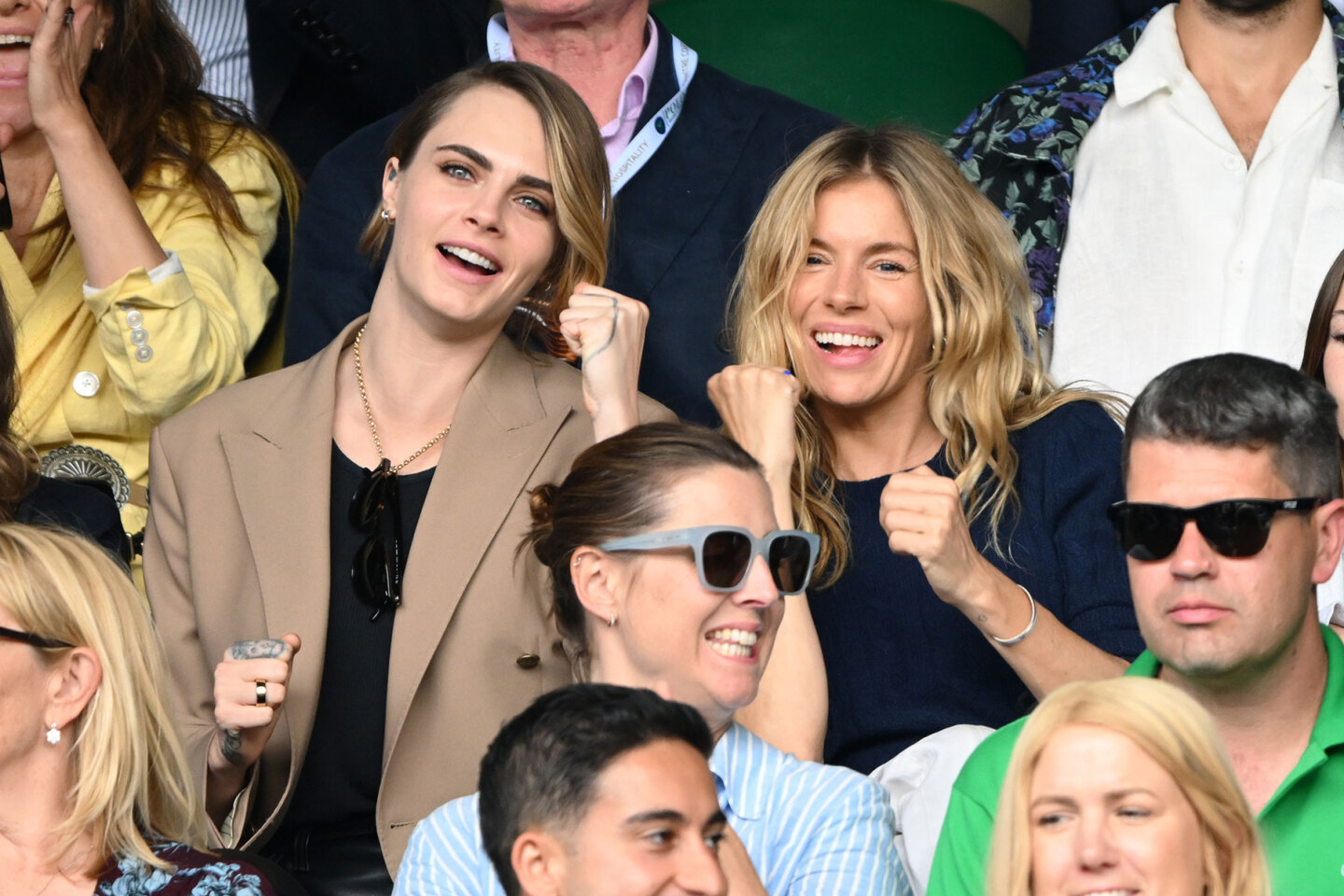 Cara Delevingne και Sienna Miller στο Wimbledon 2023