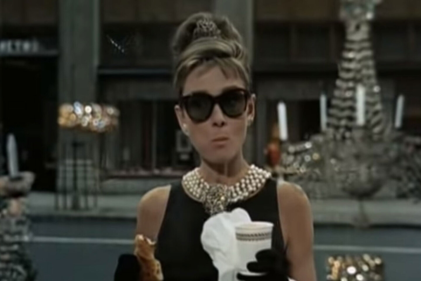 Η Audrey Hepborn στην ταινία Breakfast at Tiffany's
