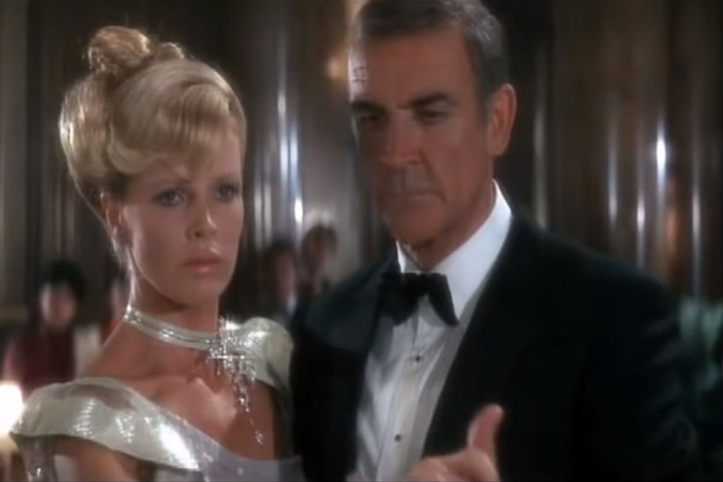 Η Kim Basinger στην ταινία Never Say Never Again (1983)