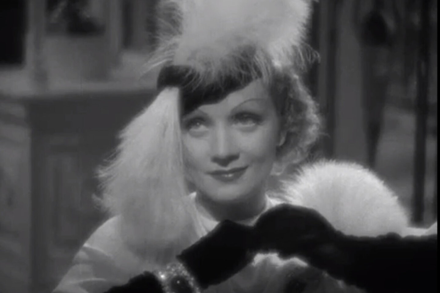Η Marlene Dietrich στην ταινία Desire (1936)