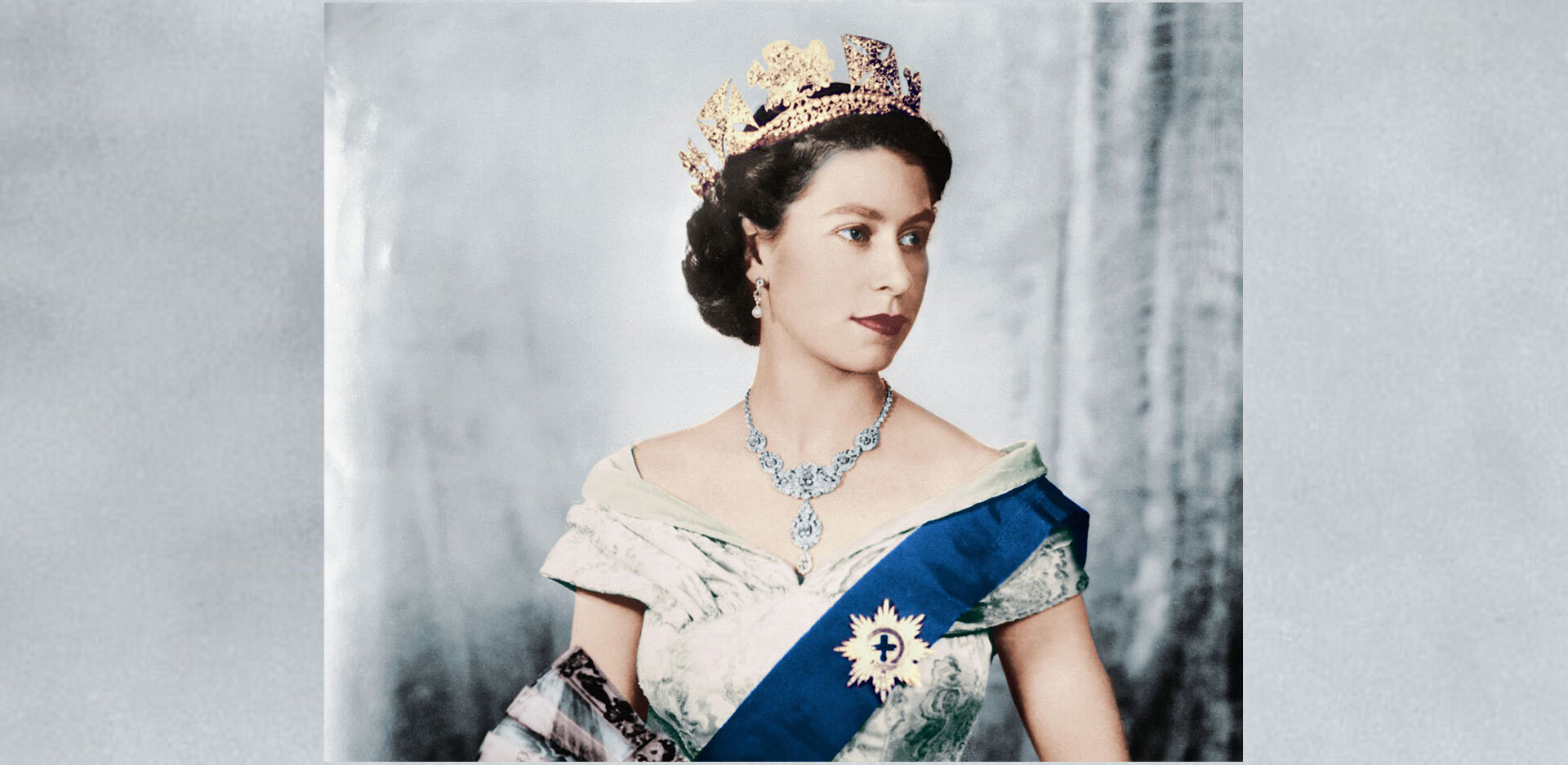 Η ζωή της βασίλισσας Ελισάβετ ΙΙ μέσα από 40 άρθρα
