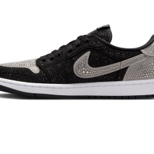 Η Jordan Brand και η Swarovski συνεργάζονται για την κυκλοφορία του γυναικείου AJ1 Retro Low OG