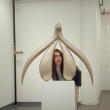 Η Κάρα Ντελεβίν 