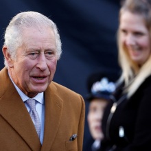 Αυγό πέταξαν ξανά στον βασιλιά Κάρολο, κατά τη διάρκεια επίσκεψής του στο Λούτον, σύμφωνα με τη βρετανική αστυνομία - Συνελήφθη 20χρονος ως ύποπτος της επίθεσης.