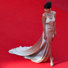 Η Έμιλι Ραταϊκόφσκι κυκλοφορεί ελεύθερη ξανά μετά τον χωρισμό της από τον Πιτ Ντέβιντσον