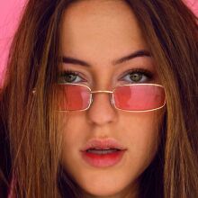 Συμβουλές ομορφιάς: Ποιες συνήθειες πρέπει να υιοθετήσουμε για υγιή και λαμπερά μαλλιά.