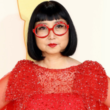 Shirley Kurata: Ποια είναι η ιστορία, το στιλ και η φιλοσοφία της υποψήφιας για Όσκαρ ενδυματολόγου της ταινίας Τα Πάντα Όλα. 