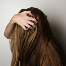 Γιατί δεν πρέπει να αφήνουμε τα μαλλιά μας να στεγνώνουν φυσικά 