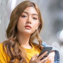 Το TikTok, το φίλτρο old-age, το προληπτικό botox, οι ψευδοεπιστημονικές συμβουλές ομορφιάς.