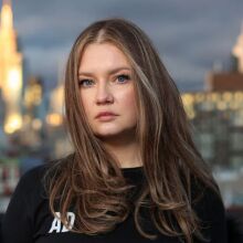 Anna Delvey: Η «ψεύτικη κληρονόμος» στην Εβδομάδα Μόδας της Νέας Υόρκης