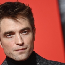 Ο Robert Pattinson αποκάλυψε ότι κοιμόταν σε μια φουσκωτή βάρκα για μήνες	