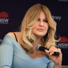 ΤΖΕΝΙΦΕΡ ΚΟΥΛΙΤΖ ΓΙΑ ΓΚΕΙ