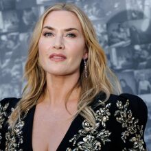 Κέιτ Γουίνσλετ: Αποκαλύπτει πώς έσωσε την ερωτική της ζωή 