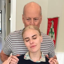 «Αγαπώ αυτόν τον τύπο τόσο πολύ» - Η κόρη του Μπρους Γουίλις μοιράστηκε φωτογραφίες με τον πατέρα της