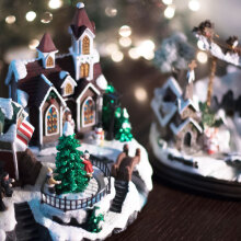 Οδηγός με όλα τα χριστουγεννιάτικα μπαζάρ της πόλης 2024