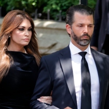 Η Κίμπερλι Γκίλφοϊλ με τον Ντόναλντ Τραμπ Τζούνιορ 