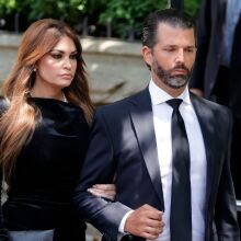 Κίμπερλι Γκίλφοϊλ: Πώς «σκοπεύει να μείνει στη ζωή» του Ντόναλντ Τραμπ Τζούνιορ 