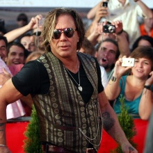 Μίκι Ρουρκ: Η πρώτη αντίδραση μετά την αποχώρησή του από το βρετανικό Big Brother