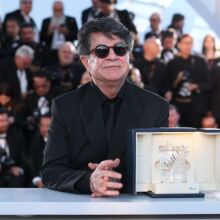 Τζαφάρ Παναχί: Ο Ιρανός σκηνοθέτης που έγραψε ιστορία στις Κάννες είχε περάσει λαθραία ταινία με USB κρυμμένο σε κέικ