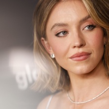 Με την υποστήριξη του Τζεφ Μπέζος, η Σίντνεϊ Σουίνι λανσάρει το δικό της brand εσωρούχων