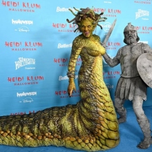 Αγνώριστη η Χάιντι Κλουμ - Μεταμορφώθηκε σε Μέδουσα για το φετινό της Χάλογουιν πάρτι 