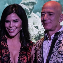 Τζεφ Μπέζος και Λορέν Σάντσεζ 