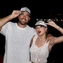 Η Τέιλορ Σουίφτ με τον Τράβις Κέλσι