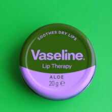 Το TikTok «ανακάλυψε» τη βαζελίνη – και οι πολυεθνικές ακούνε προσεκτικά