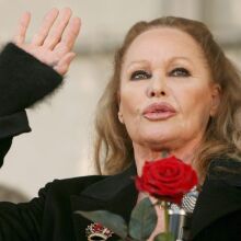 Ούρσουλα Άντρες: «Είμαι σε σοκ» – Καταγγέλλει απάτη σχεδόν 20 εκατ. ευρώ από τον διαχειριστή της