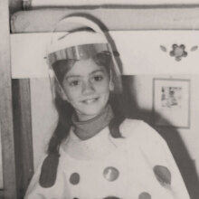 Η Μανίνα Ζουμπουλάκη ντυμένη αστροναύτης