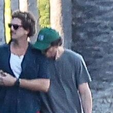 Πέδρο Πασκάλ: Ζευγάρι με τον Ραφαέλ Ολάρα; Οι ρομαντικές βόλτες τους