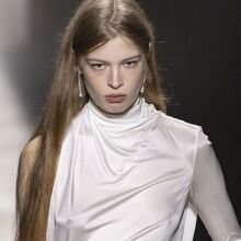 κορη έλον μασκ