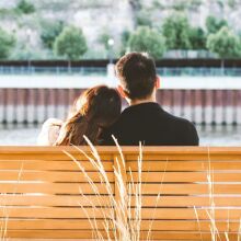 Το νέο dating trend «6-7» που αλλάζει τα δεδομένα στις σχέσεις