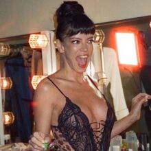 Backstage χωρίς φίλτρα: Η Λίλι Άλεν μοιράζεται ξανά στιγμές από την περιοδεία της