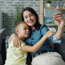 Η εποχή της «Tiger Mom» τελειώνει: Οι νέες μητέρες λένε «αρκετά»