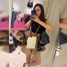 Από την ντουλάπα της καραντίνας στα Hermès των ’80s: Η ιστορία της Βίβιαν Αργυριάδη και του Thrift Me Hard