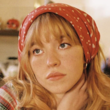 Αποτυχημένη πρεμιέρα για την «Americana» με τη Σίντνεϊ Σουίνι στον απόηχο της διαφήμισης της American Eagle