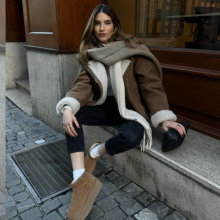 Τα μεγάλα κασκόλ επιστρέφουν ως το πιο ζεστό και στιλάτο τρεντ του χειμώνα