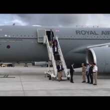 Η στιγμή άφιξης του Royal Air Force στην Κύπρο με Ουίλιαμ και Κέιτ