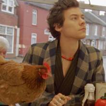 diaryheroarticle_s83-suiting-harrystyles-videostill_001_default.jpg