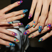 ©Instagram @misspopnails