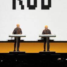 Στιγμιότυπο από συναυλία την συναυλία των Kraftwerk στην Αθήνα
