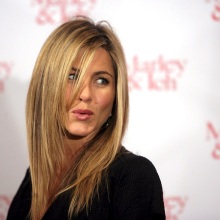 Τζένιφερ Άνιστον