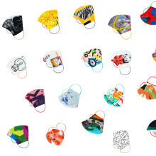 Οι Waterbags, το αγαπημένο ελληνικό brand, και 46 Έλληνες και διεθνείς εικαστικοί και σχεδιαστές δημιούργησαν μόνο για φέτος το καλοκαίρι limited edition μάσκες.