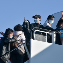 ΑΣΥΝΟΔΕΥΤΑ ΠΡΟΣΦΥΓΟΠΟΥΛΑ ΑΠΟ ΤΑ ΝΗΣΙΑ ΠΟΥ ΑΝΑΧΩΡΟΥΝ ΓΙΑ ΤΗΝ ΓΕΡΜΑΝΙΑ