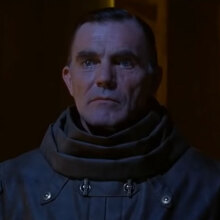 Maurice Roeves (Σκηνή από την ταινία «Δικαστής Dredd»)