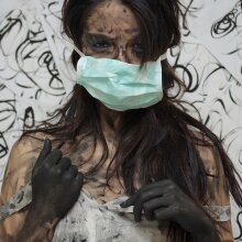 Πώς να φτιάξεις τα μαλλιά και το make-up σου όταν φοράς μάσκα