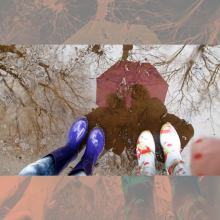 Ένα κορίτσι υποδέχεται στον κόσμο τις δύο μικρές δίδυμες αδερφές του και περιγράφει τα αισθήματά του.