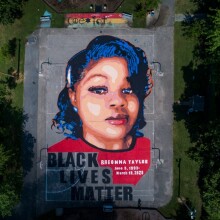 Η Μπρεόνα Τέιλορ στο εξώφυλλο του Oprah Magazine