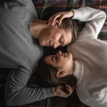 Συμβουλές για να μη χαθεί η ερωτική επιθυμία το φθινόπωρο 